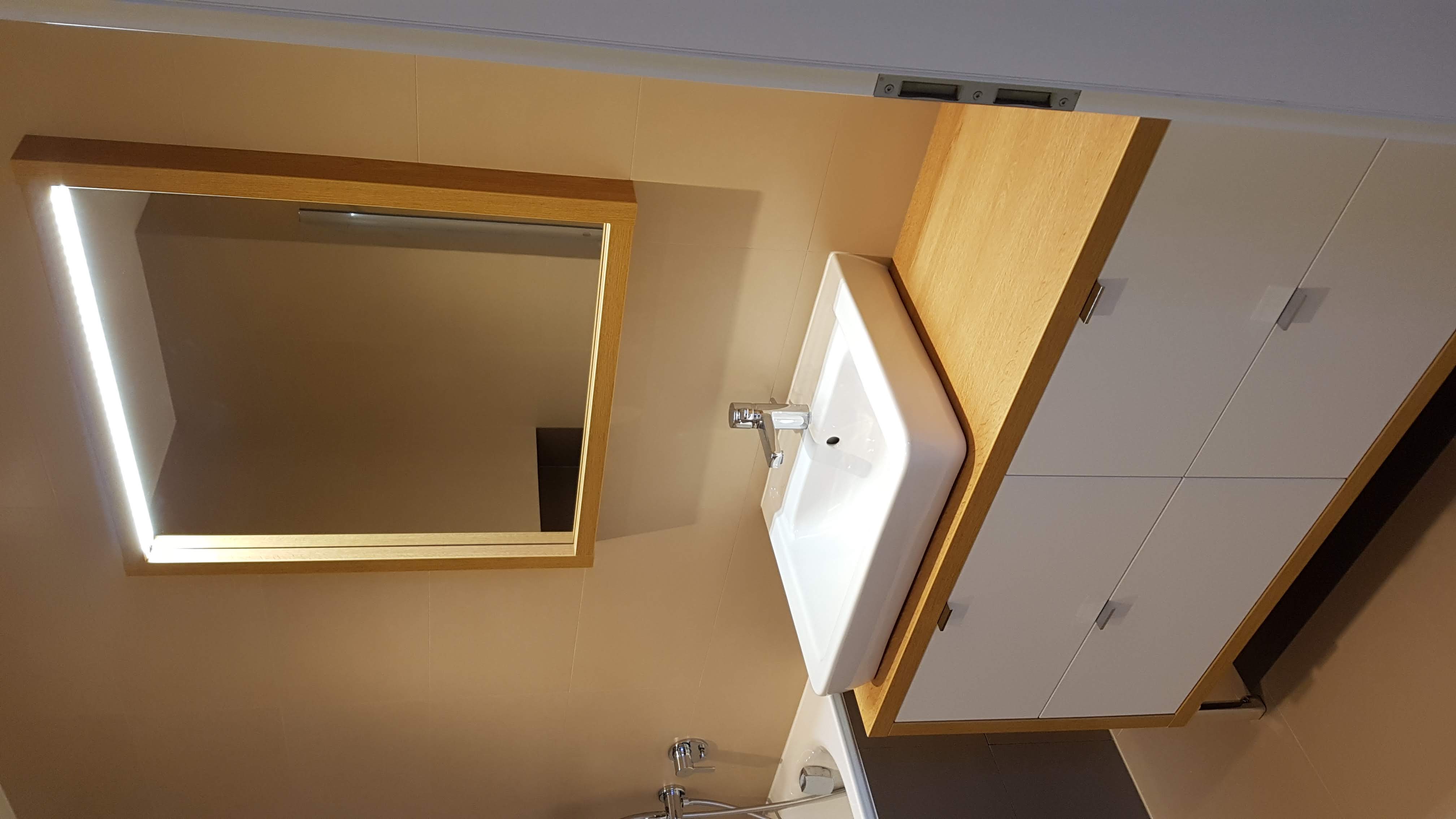 Koupelnová skříňka