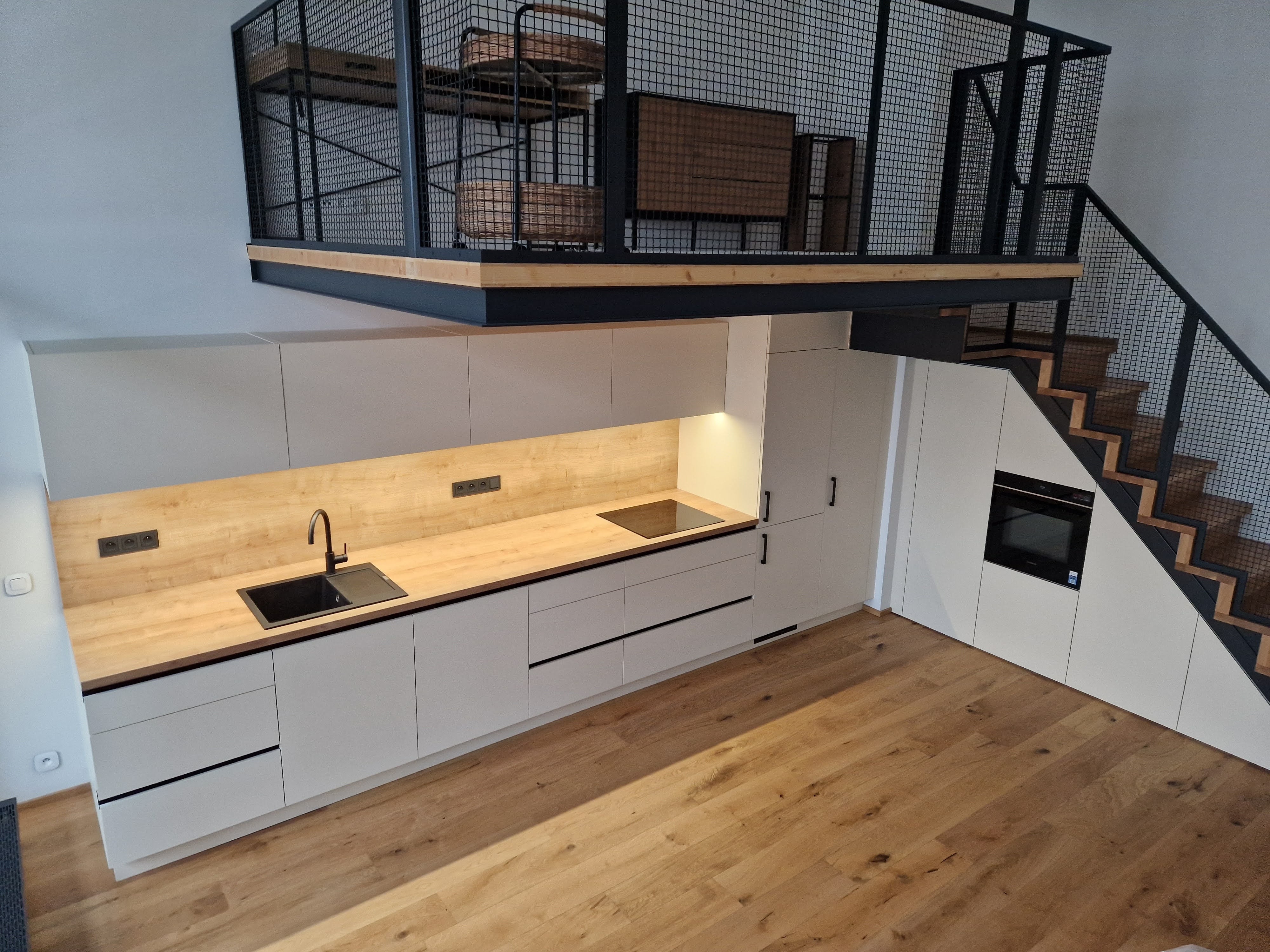 Kuchyň v atypickém prostoru